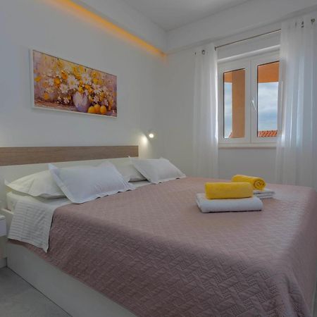 Apartments Tatjana Dominis Đảo Hvar Ngoại thất bức ảnh