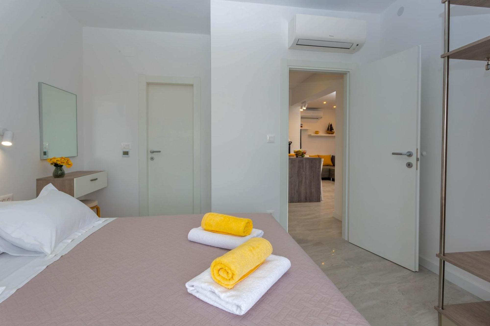 Apartments Tatjana Dominis Đảo Hvar Ngoại thất bức ảnh