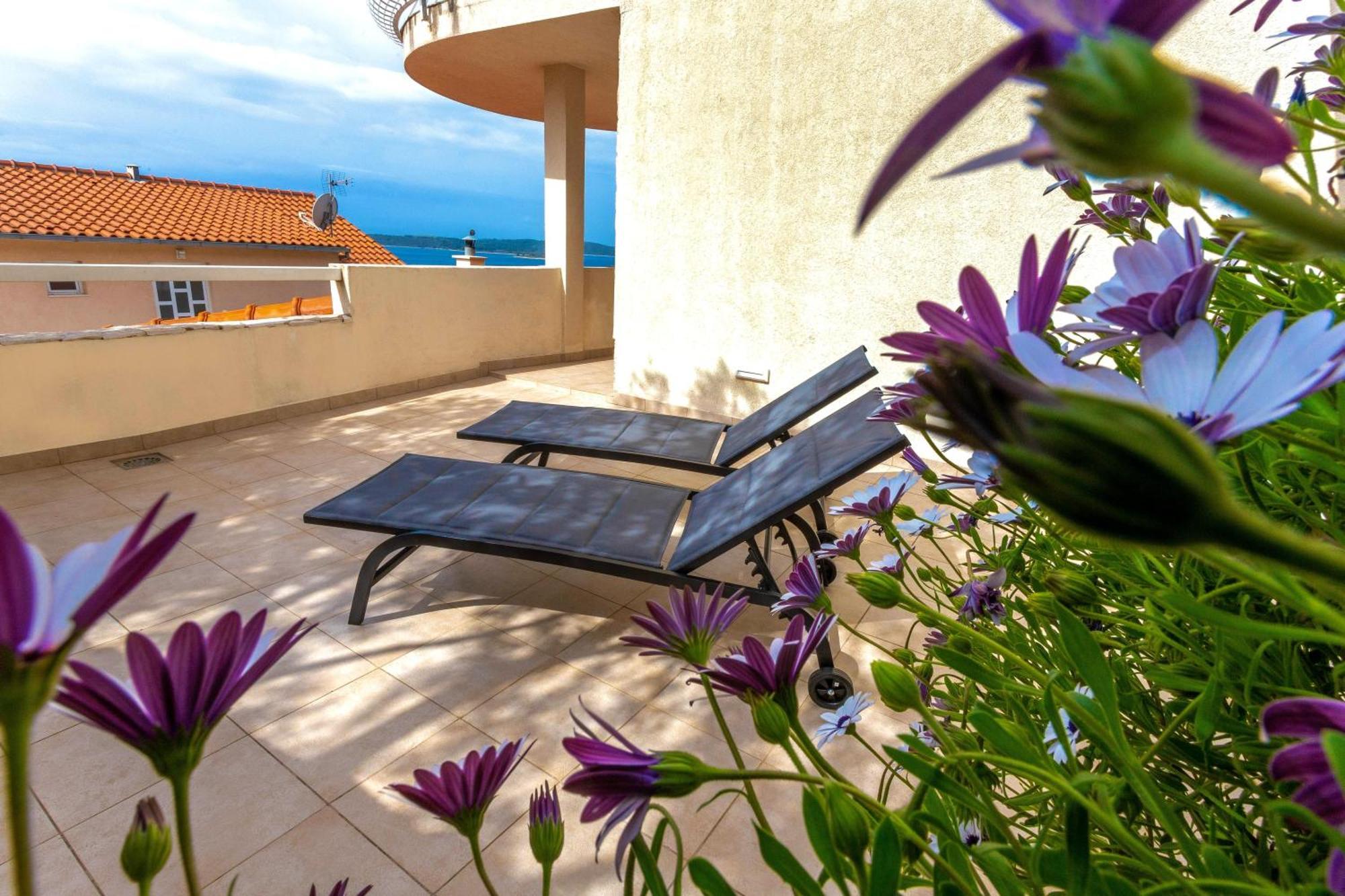 Apartments Tatjana Dominis Đảo Hvar Ngoại thất bức ảnh