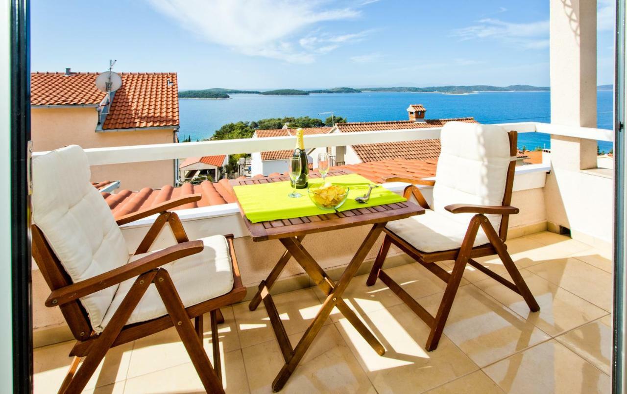 Apartments Tatjana Dominis Đảo Hvar Ngoại thất bức ảnh