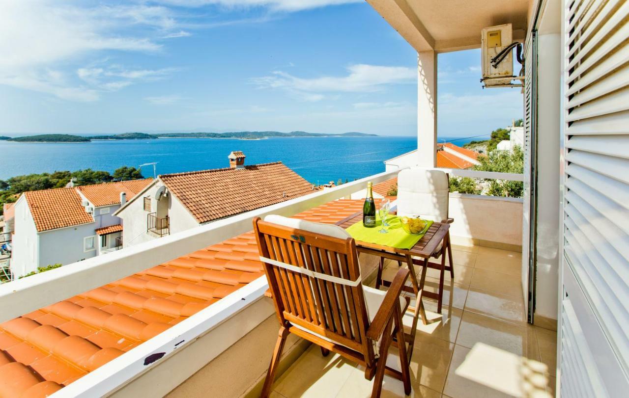 Apartments Tatjana Dominis Đảo Hvar Ngoại thất bức ảnh