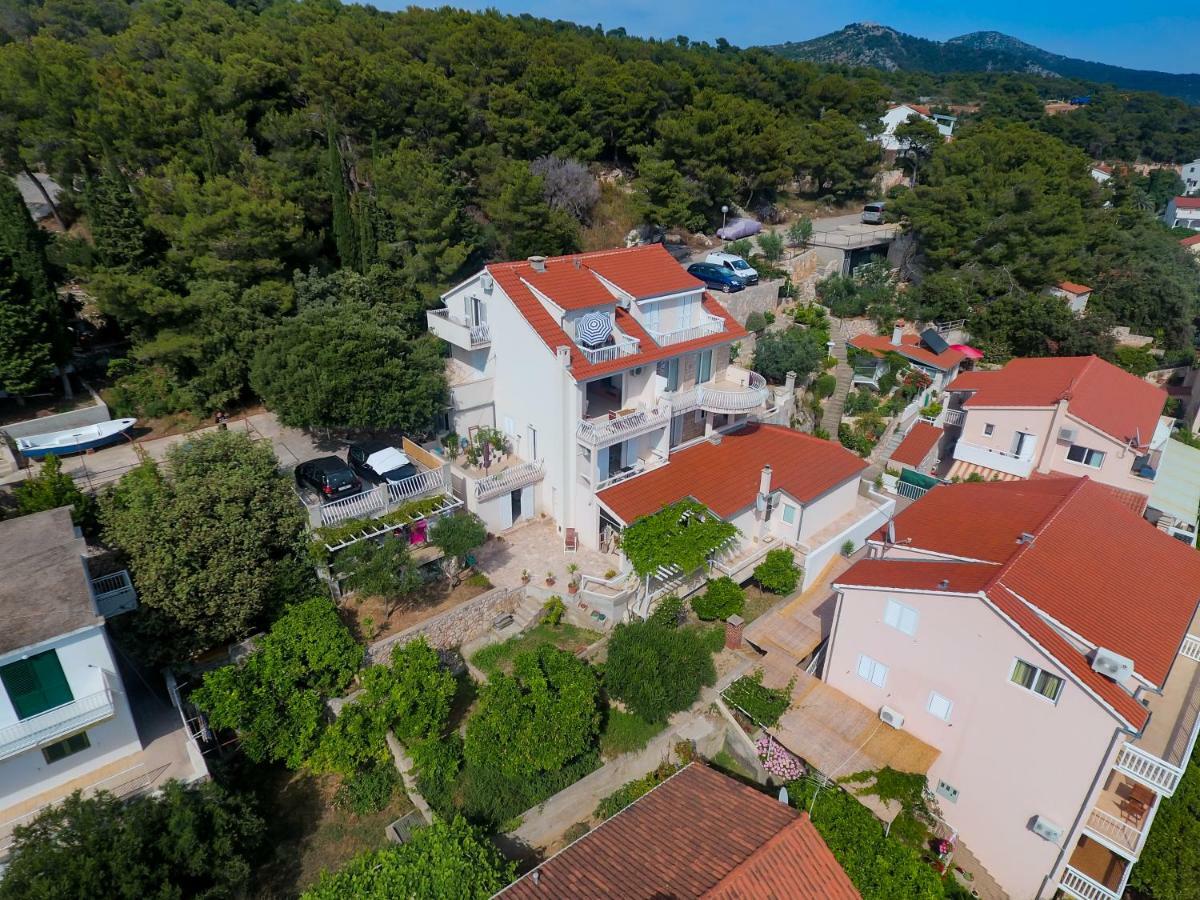 Apartments Tatjana Dominis Đảo Hvar Ngoại thất bức ảnh