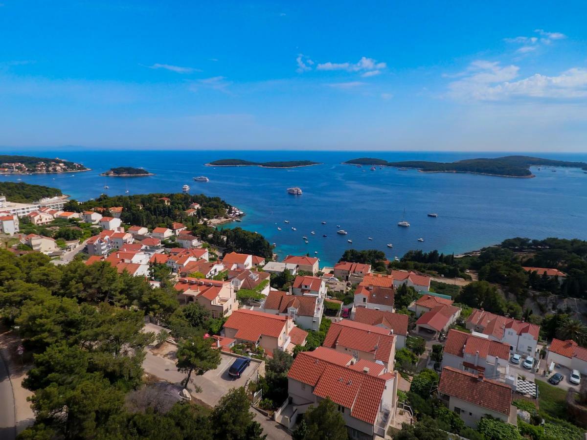 Apartments Tatjana Dominis Đảo Hvar Ngoại thất bức ảnh