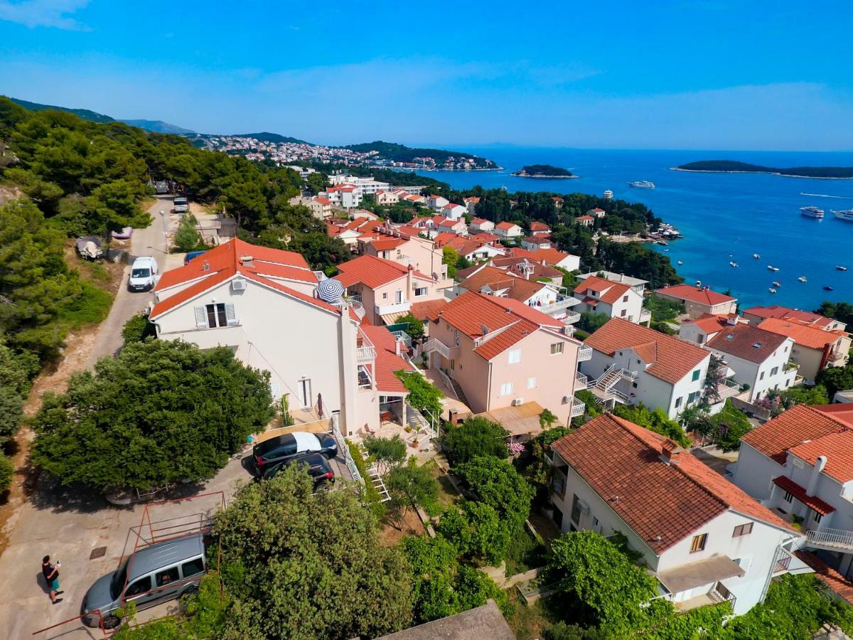 Apartments Tatjana Dominis Đảo Hvar Ngoại thất bức ảnh