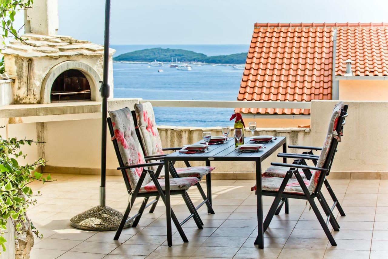 Apartments Tatjana Dominis Đảo Hvar Ngoại thất bức ảnh