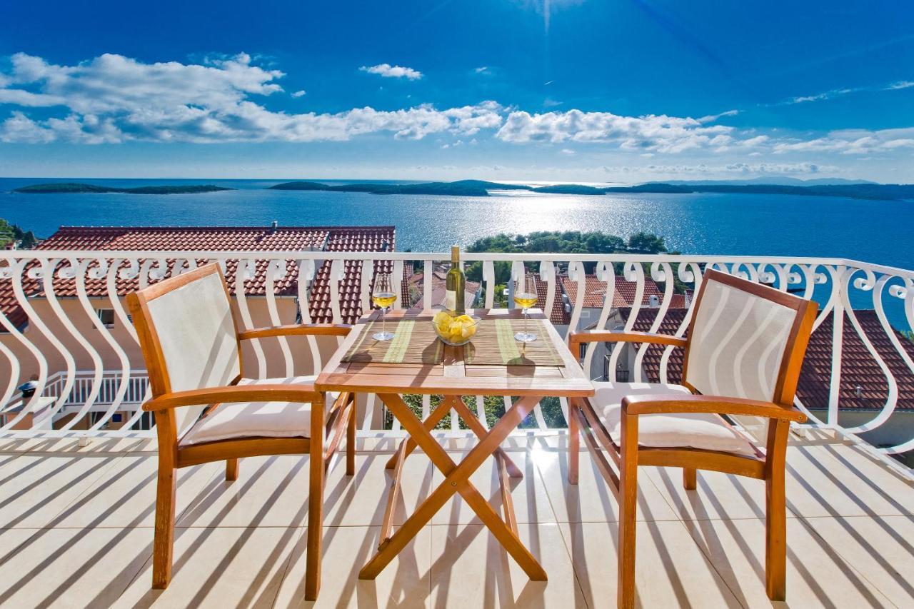 Apartments Tatjana Dominis Đảo Hvar Ngoại thất bức ảnh