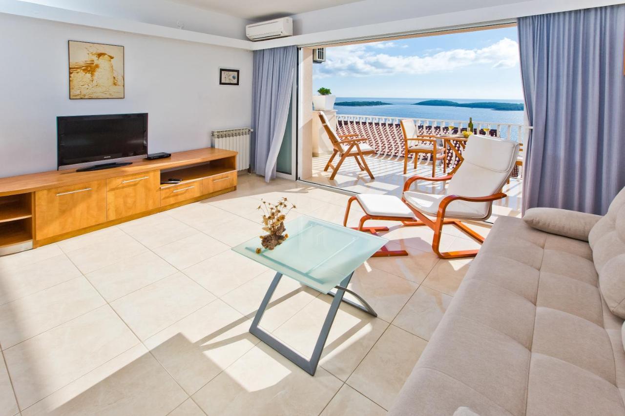 Apartments Tatjana Dominis Đảo Hvar Ngoại thất bức ảnh