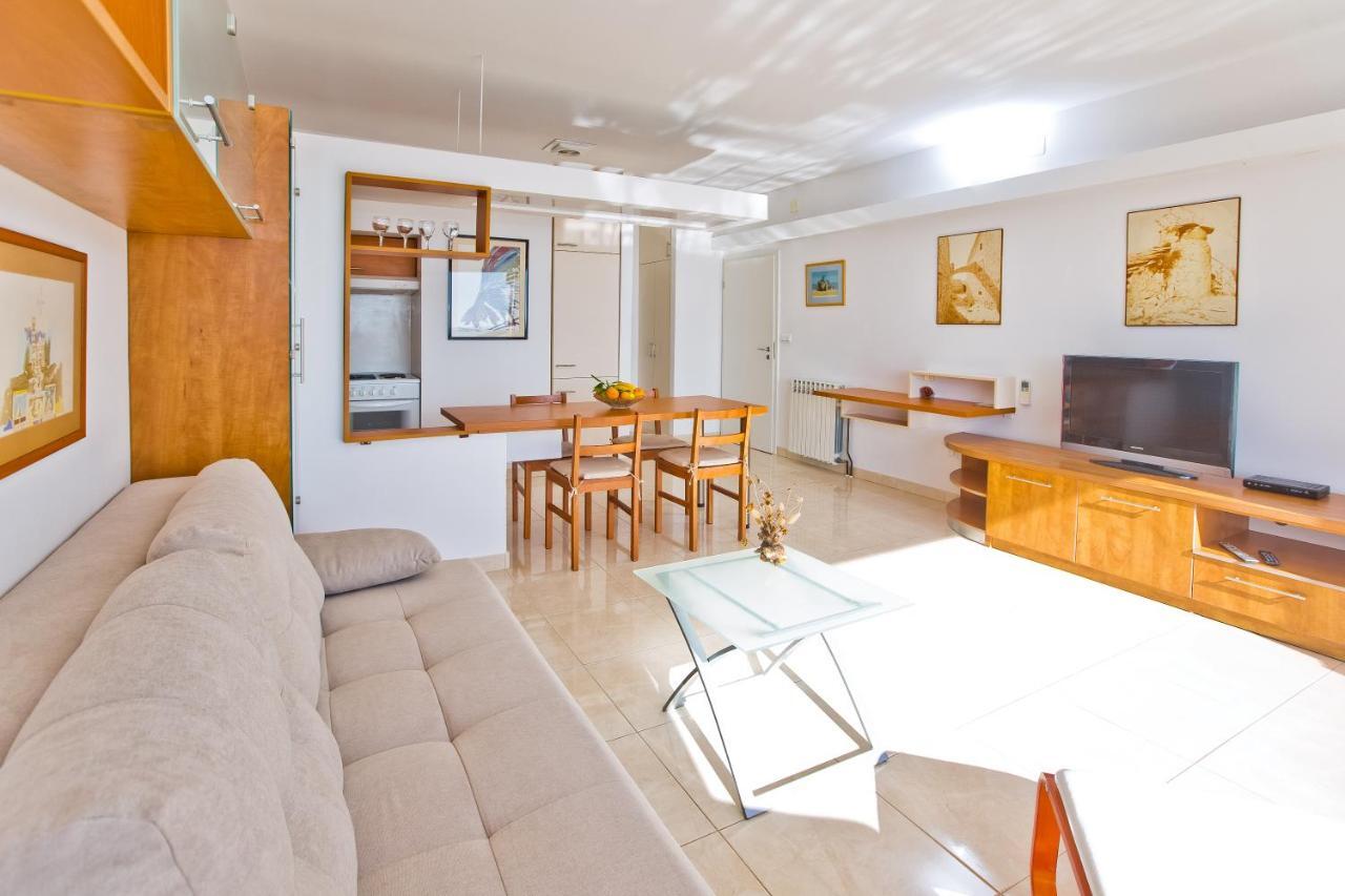Apartments Tatjana Dominis Đảo Hvar Ngoại thất bức ảnh