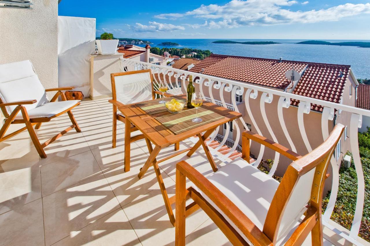 Apartments Tatjana Dominis Đảo Hvar Ngoại thất bức ảnh